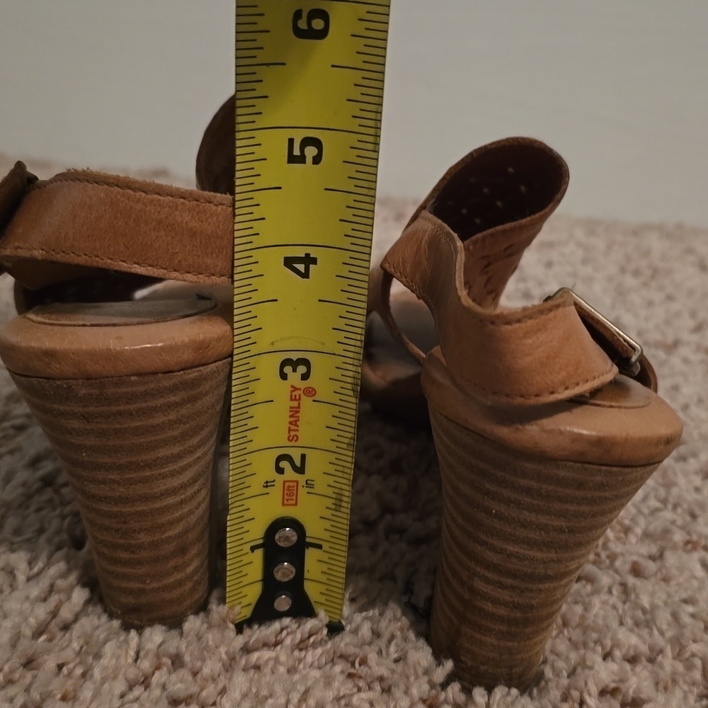 Born Leather Peep Toe Women's Tan Heeled Sandals Size 11 (07gw1) - Picture 10 of 10